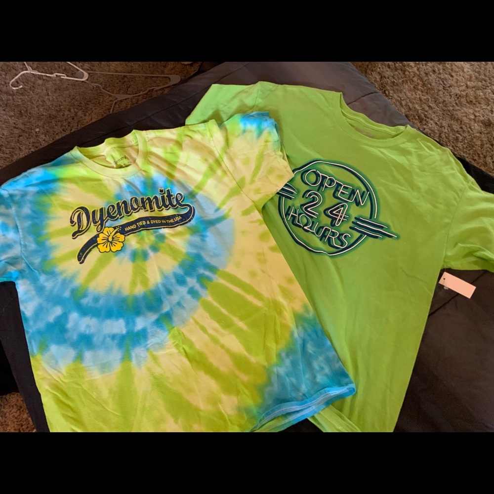 (5 for $25) NWT! T-Shirt Bundle